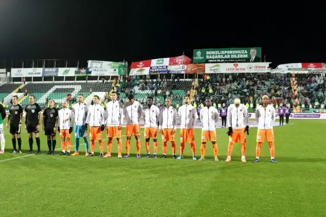 Süper Lig: Denizlispor: 0 - Alanyaspor: 3 (İlk Yarı) Süper Lig: Denizlispor: 0 - Alanyaspor: 3 (İlk Yarı)