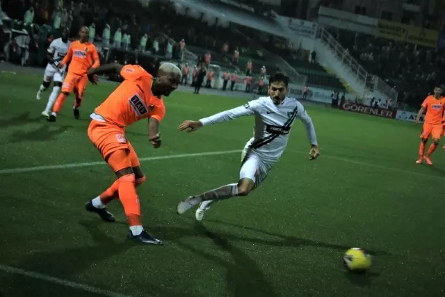 Süper Lig: Denizlispor: 0 - Alanyaspor: 3 (İlk Yarı) Süper Lig: Denizlispor: 0 - Alanyaspor: 3 (İlk Yarı)