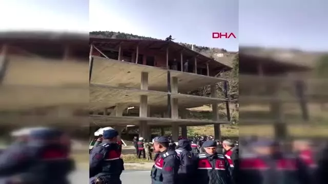 Trabzon uzungöl’de kaçak yapıların yıkımına başlandı 4