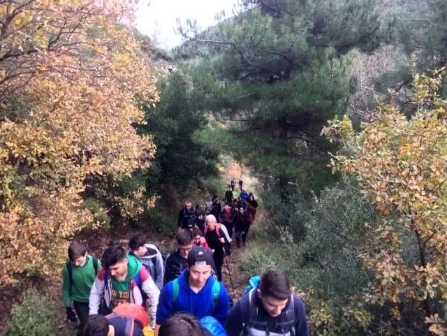 Turgutlulu dağcılardan Çıkrıkçı-Sivrice Tepesine tırmanış Turgutlulu dağcılardan Çıkrıkçı-Sivrice Tepesine tırmanış