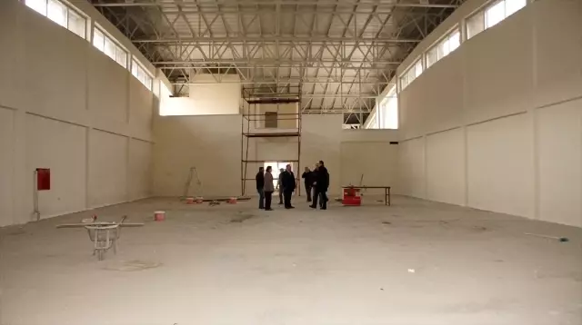 Başkan Demirbaş, Çubuk Gençlik Merkezi'ni inceledi