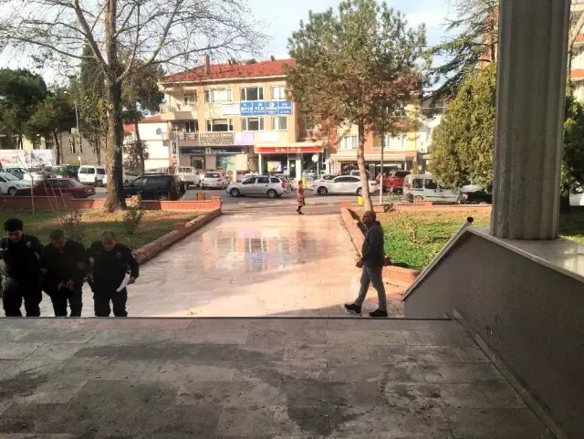Cezaevi firarisi saklandığı evde yakalandı