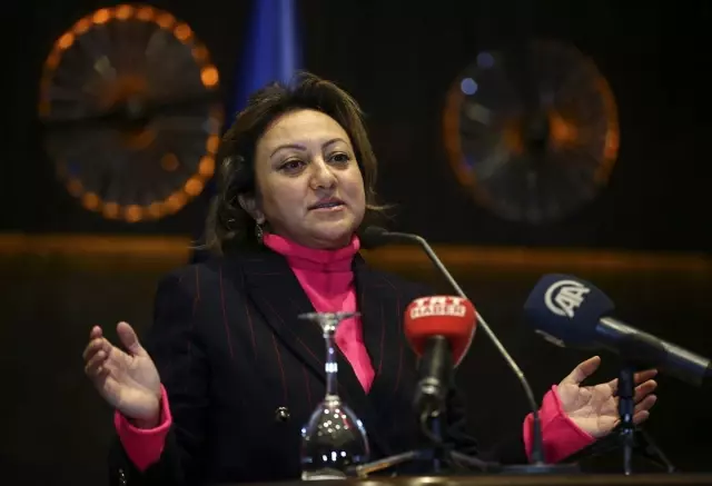 Dışişleri Bakan Yardımcısı Kaymakcı Jean Monnet programı mezunlarıyla buluştu Dışişleri Bakan Yardımcısı Kaymakcı Jean Monnet programı mezunlarıyla buluştu
