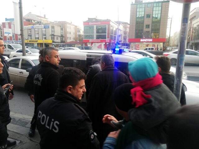 İstanbul'da banka soygunu girişimi! Çevreye kurşun yağdırdı