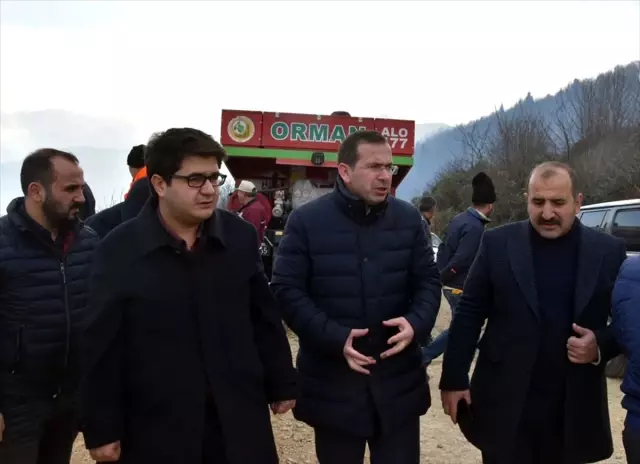 Trabzon'daki örtü yangınlarını söndürme çalışmaları sürüyor Trabzon'daki örtü yangınlarını söndürme çalışmaları sürüyor