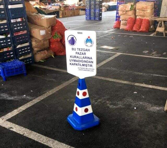 Vatandaşı memnun eden uygulama! Üslup kuralına uymayan pazarcının tezgahı kapatılıyor