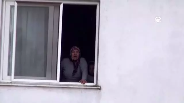 Adana�da sel KozanCeyhan yolunu kapattı Haberler