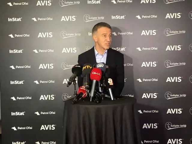 Ahmet Ağaoğlu: 'Ndiaye ilgilendiğimiz bir oyuncu' Ahmet Ağaoğlu: 'Ndiaye ilgilendiğimiz bir oyuncu'