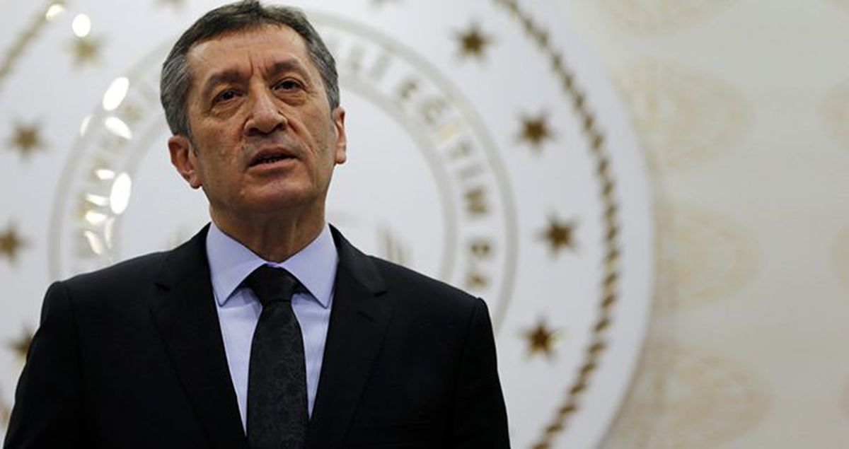 Bakan Selçuk'tan duygusal paylaşım! Beğeni yağdı