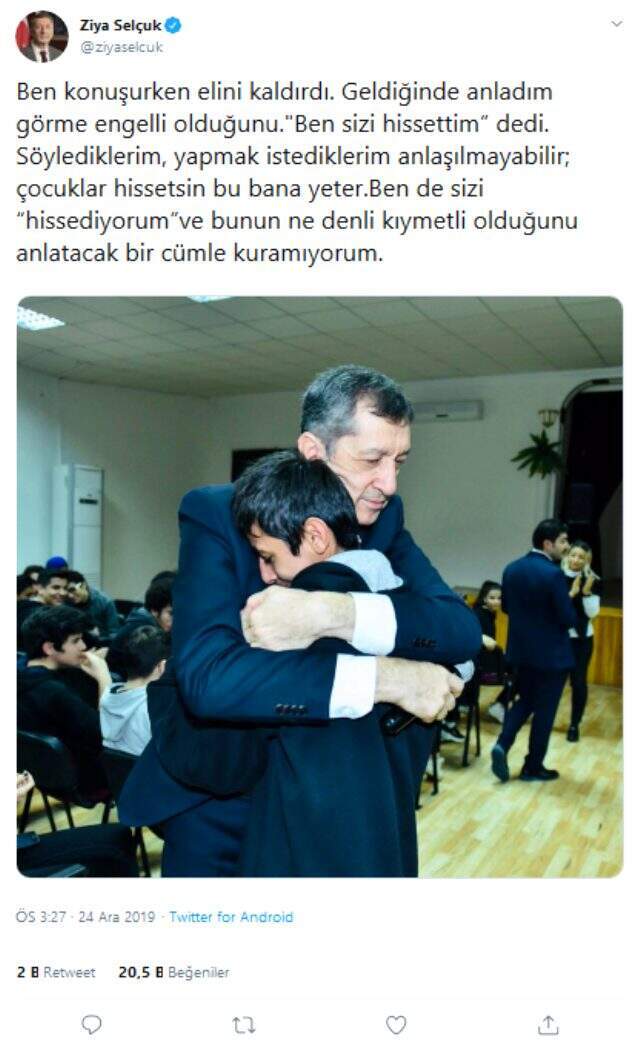 Bakan Selçuk'tan duygusal paylaşım! Beğeni yağdı