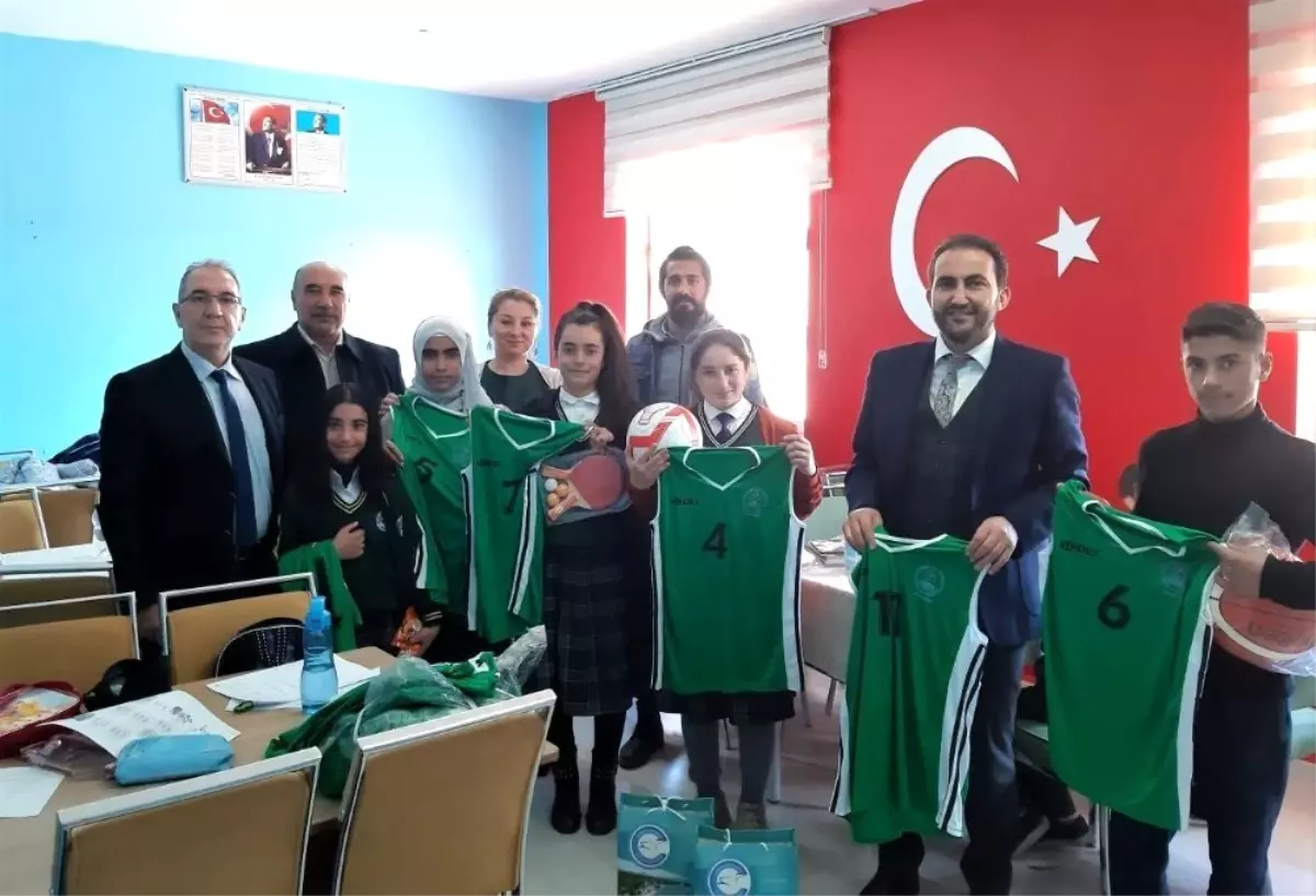 Edremit Belediyesinin sosyal belediyecilik çalışmaları sürüyor