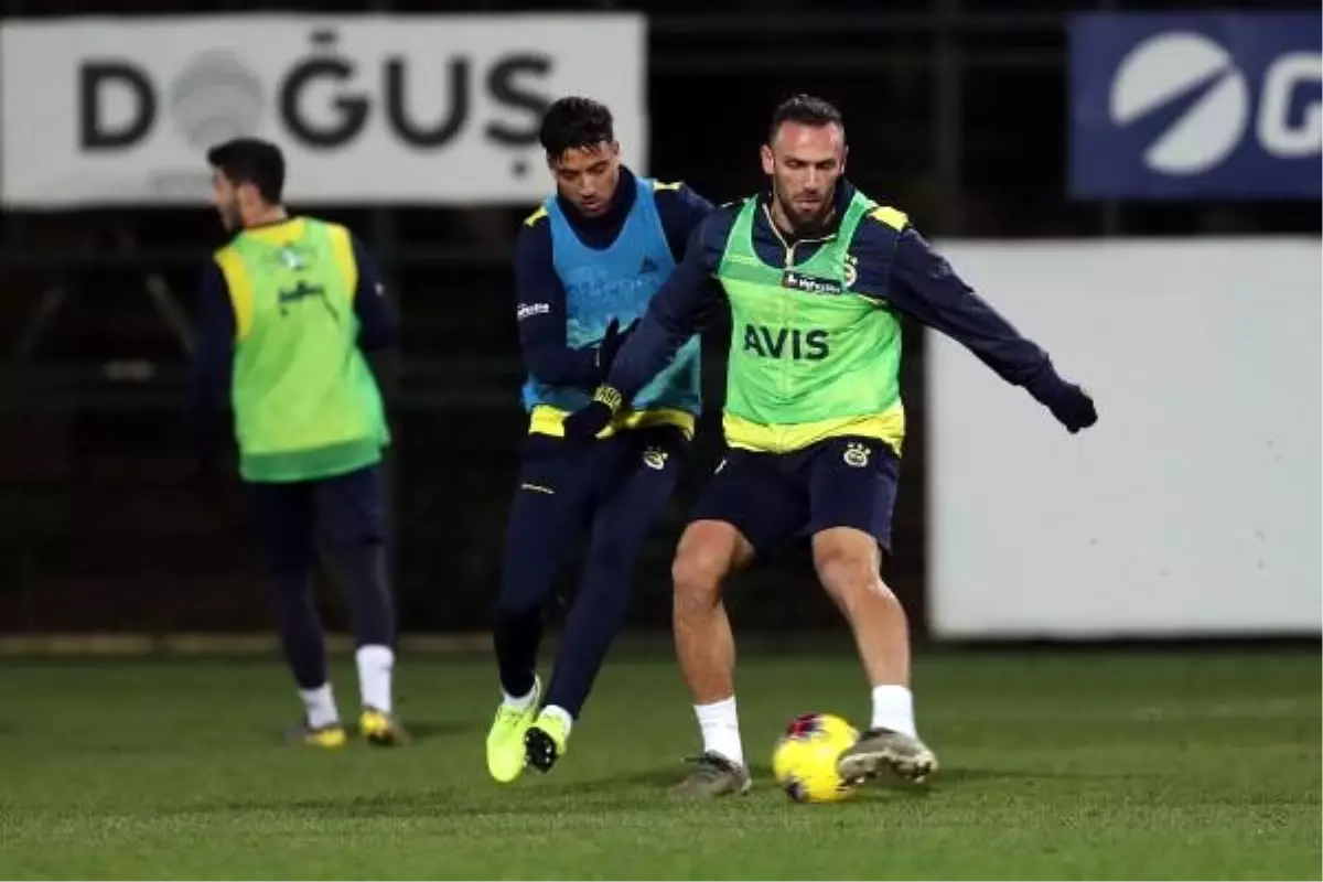 Fenerbahçe, Çaykur Rizespor'a hazırlanıyor