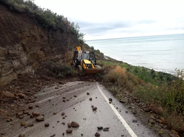 Hatay'da yağışlar heyelana neden oldu