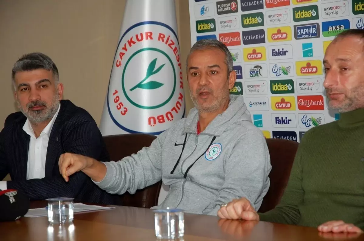 İsmail Kartal: 'Fenerbahçe maçını kazanıp, yılbaşı hediyesi vermek istiyoruz'