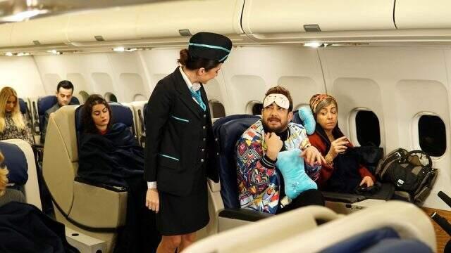 JET Sosyete'nin yılbaşı sürprizleri Ata Demirer ve Çağlar Çorumlu oldu