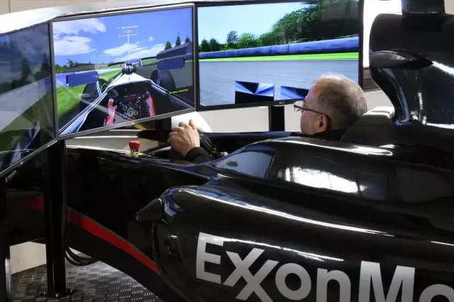Konyalı iş insanı ürettiği F1 simülatörlerini 27 ülkeye ihraç ediyor Konyalı iş insanı ürettiği F1 simülatörlerini 27 ülkeye ihraç ediyor