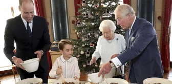 Kraliyet ailesinde 4 nesil Noel tatlısı yapmak için kolları sıvadı