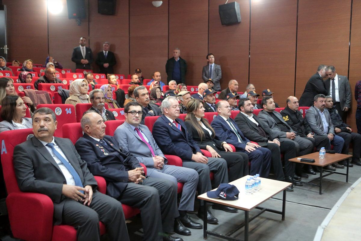 Mersin'de Kıbrıs gazilerine madalya ve berat verildi