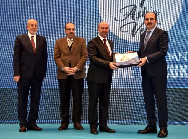 Selçuklu Belediyesi 30. yaşını 'Aşka Vefa' ile kutladı Selçuklu Belediyesi 30. yaşını 'Aşka Vefa' ile kutladı