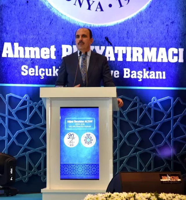 Selçuklu Belediyesi 30. yaşını 'Aşka Vefa' ile kutladı Selçuklu Belediyesi 30. yaşını 'Aşka Vefa' ile kutladı