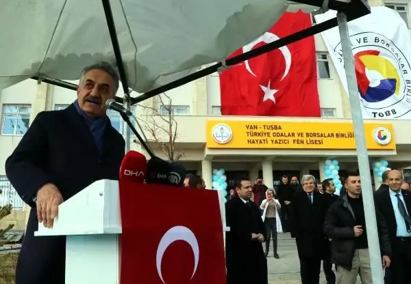 Van YYÜ'den Hisarcıkloğlu'na 'fahri doktora' unvanı Van YYÜ'den Hisarcıkloğlu'na 'fahri doktora' unvanı