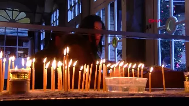 Yunanistan dışişleri bakanı, fener rum ortodoks patrikhanesi'nde noel ayinine katıldı