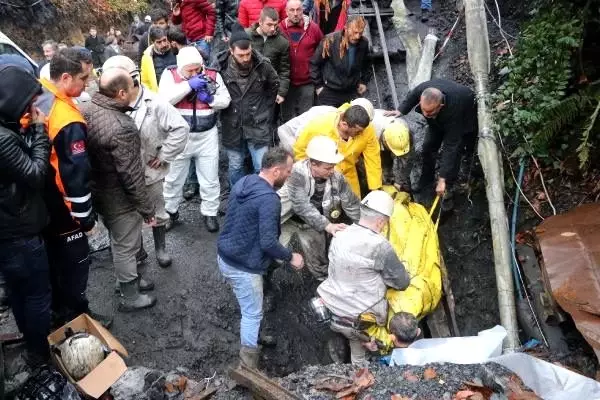 Zonguldak'ta kaçak ocakta patlama: 2 işçi öldü, 1 işçi yaralandı (6) Zonguldak'ta kaçak ocakta patlama: 2 işçi öldü, 1 işçi yaralandı (6)