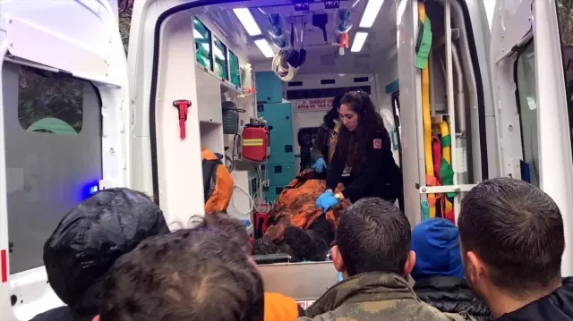 Zonguldak Valisi Bektaş'tan ruhsatsız maden ocağındaki patlamaya ilişkin açıklama Açıklaması Zonguldak Valisi Bektaş'tan ruhsatsız maden ocağındaki patlamaya ilişkin açıklama Açıklaması