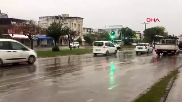 Adana'da sağanak yeniden başladı; 1 ilçede okullar tatil edildi