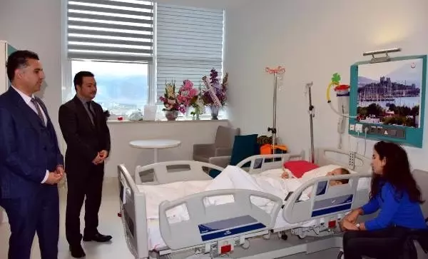 Ayağı kesilen Aylin'e hastane odasında ders Ayağı kesilen Aylin'e hastane odasında ders