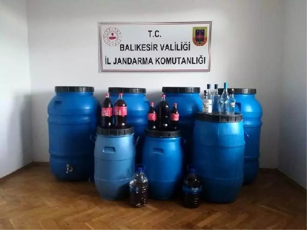 Ayvalık'ta 2 bin 400 litre 'sahte içki' ele geçirildi