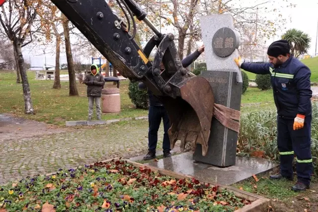 Belediye 'Panjin' tabelasını dozerle yıktı