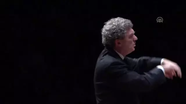CRR Senfoni Orkestrası'ndan