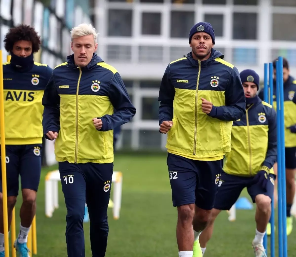 Fenerbahçe'de Çaykur Rizespor maçı hazırlıkları sürüyor