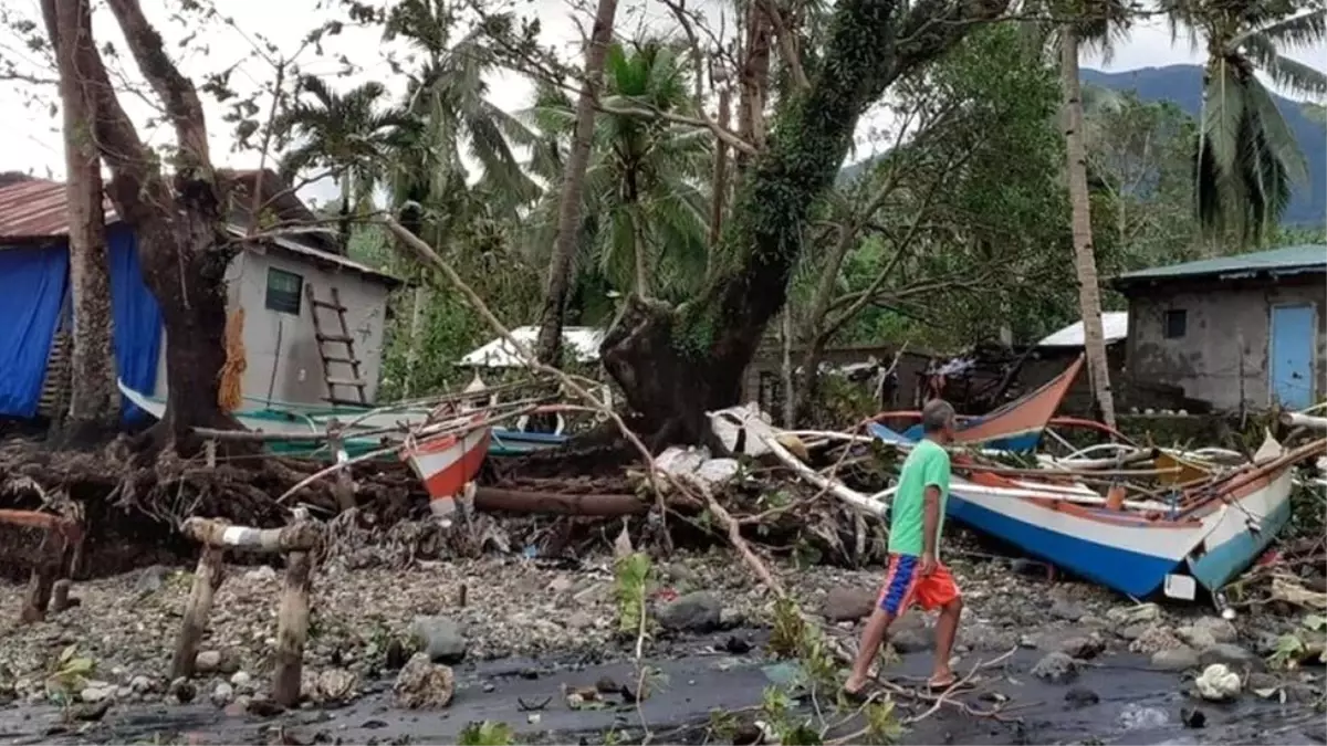 Filipinler'de tayfun: En az 13 kişi öldü, çok sayıda kişi kayıp