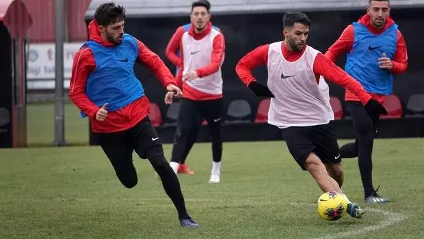 Gençlerbirliği, Beşiktaş hazırlıklarını tamamladı! 5 eksik... Gençlerbirliği, Beşiktaş hazırlıklarını tamamladı! 5 eksik...