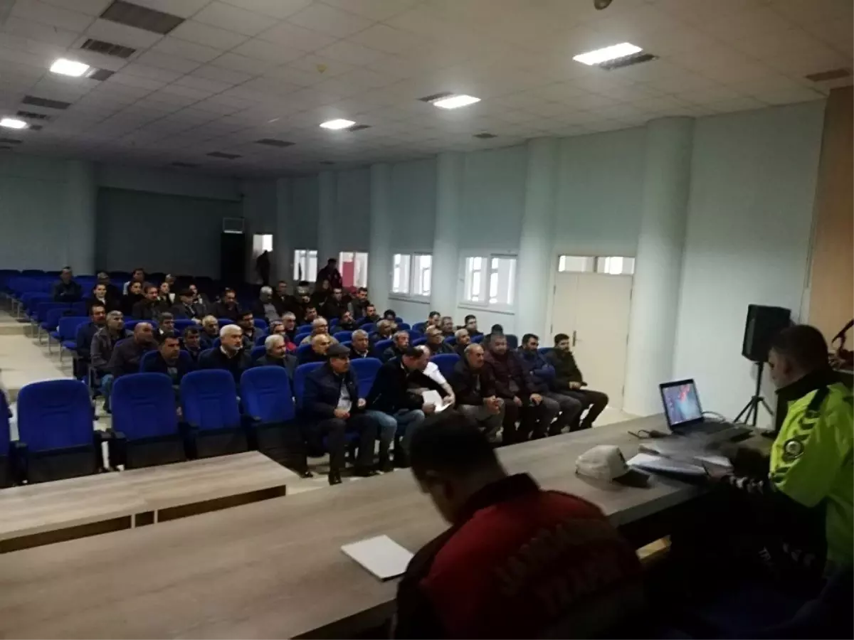 Okul servis şoförlerine seminer