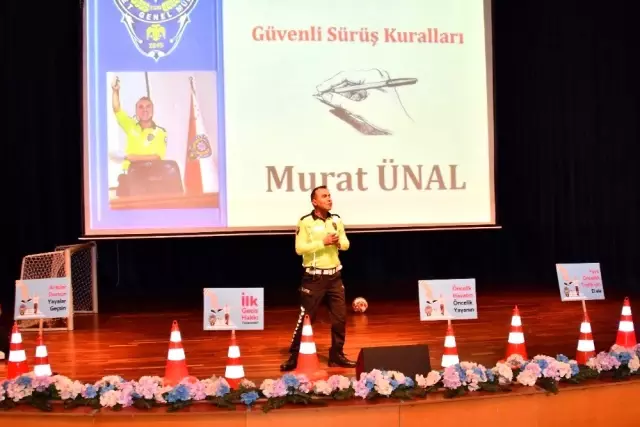 SAÜ'de 'Güvenli Sürüş Kuralları' konuşuldu