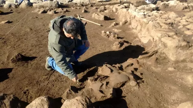 Suların çekilince ortaya çıkmıştı: 12 bin yıllık olduğu belirlendi Suların çekilince ortaya çıkmıştı: 12 bin yıllık olduğu belirlendi