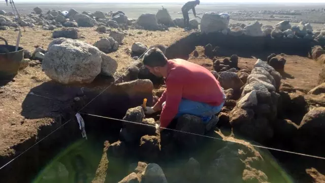 Suların çekilince ortaya çıkmıştı: 12 bin yıllık olduğu belirlendi Suların çekilince ortaya çıkmıştı: 12 bin yıllık olduğu belirlendi