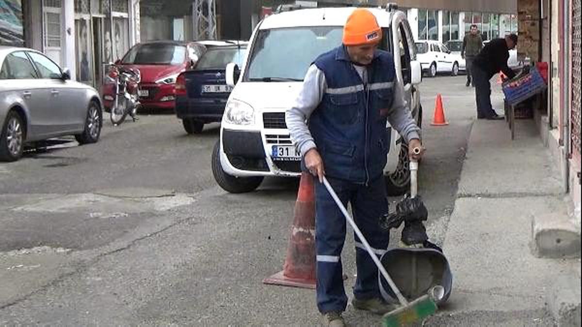 Temizlik işçisi, bütün birikimini telefon dolandırıcılarına kaptırdı