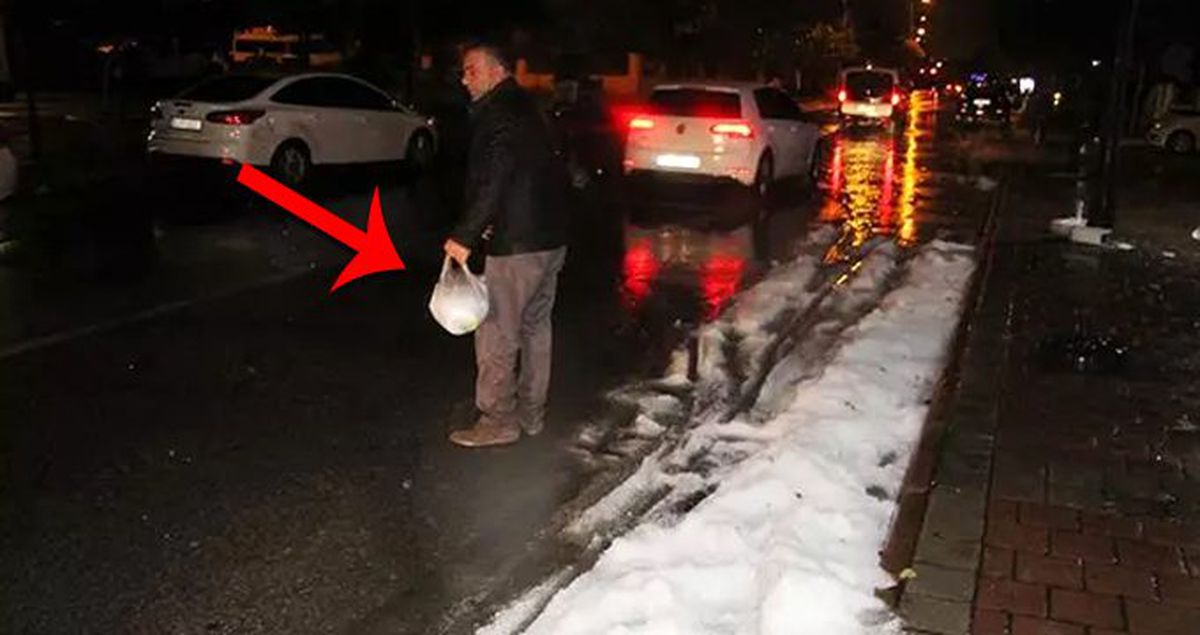 Yıllardır kar yağmayan Antalya'da doluyu kar zannettiler! Poşete koyup eve götürdüler