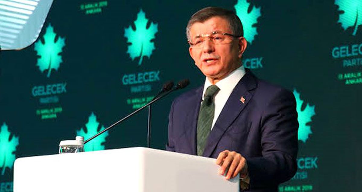 Ahmet Davutoğlu'ndan yerli otomobil mesajı: İnşallah ülkemizin yollarında görmek de nasip olur