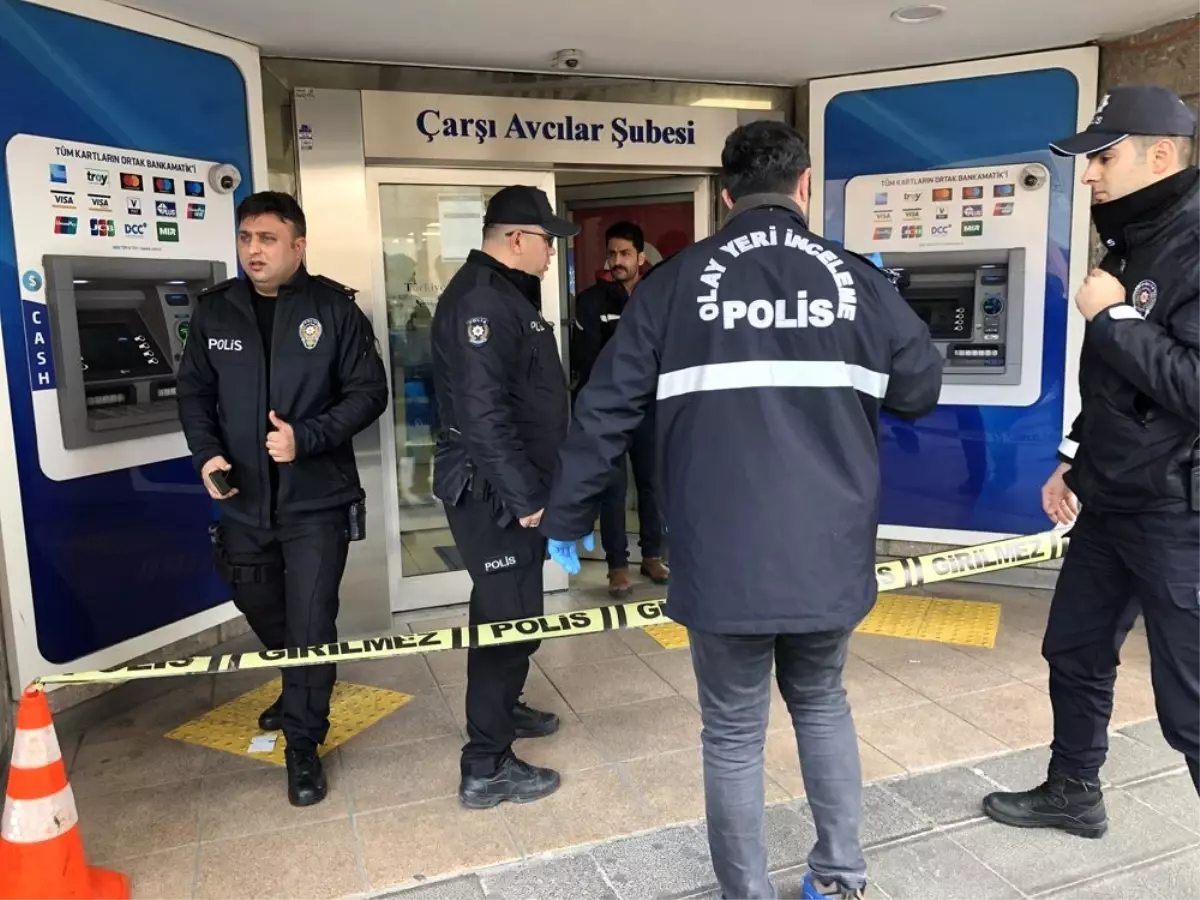 Bankayı soydu, kaçamayınca 155’i aradı