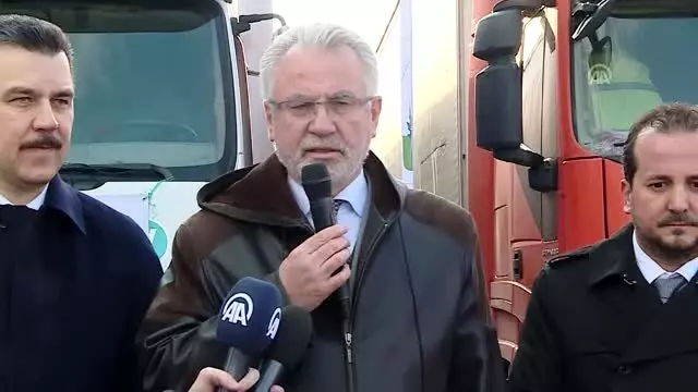 Bursa'dan depremin yaralarını sarmaya çalışan Arnavutluk'a yardım eli uzandı Bursa'dan depremin yaralarını sarmaya çalışan Arnavutluk'a yardım eli uzandı