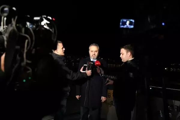 Bursa protokolünden 'yerli otomobil' açıklaması Bursa protokolünden 'yerli otomobil' açıklaması