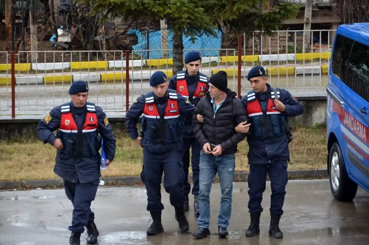 Cezaevi firarisi saklandığı evde yakalandı