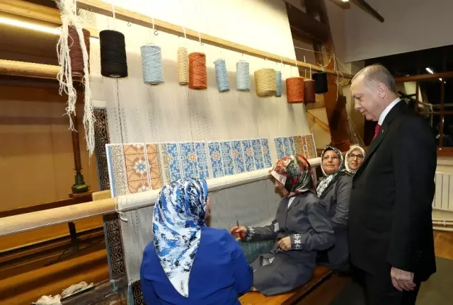 Cumhurbaşkanı Erdoğan, Hereke Halı Fabrikası'nı ziyaret etti Cumhurbaşkanı Erdoğan, Hereke Halı Fabrikası'nı ziyaret etti