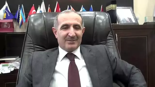 Kafkas Üniversitesi Rektörü Kapu, AA'nın 'Yılın Fotoğrafları' oylamasına katıldı