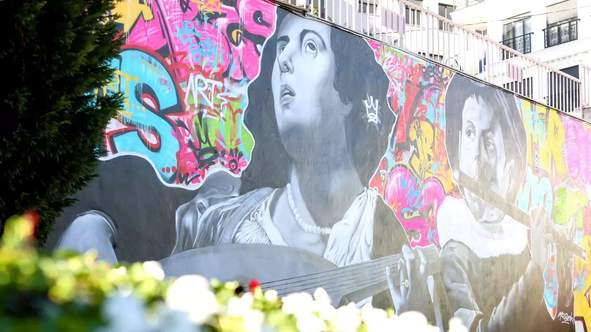 Kültür merkezi grafiti ile renklendi